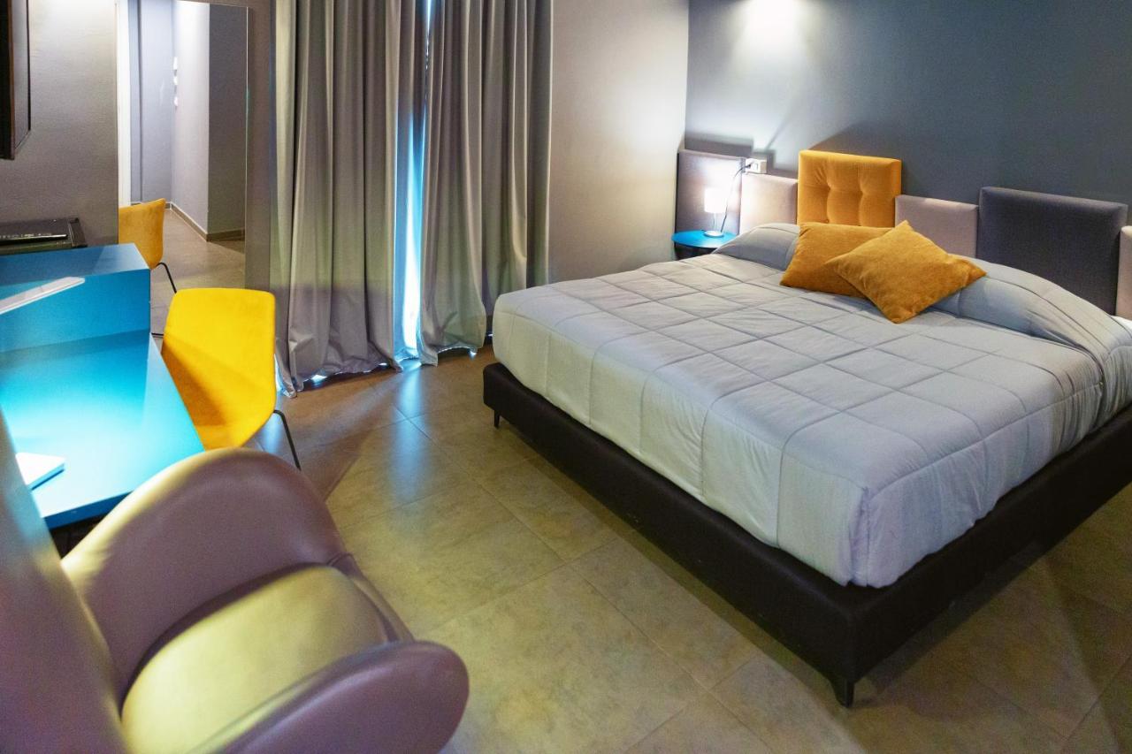 Hotel Eubea Reggio di Calabria Buitenkant foto