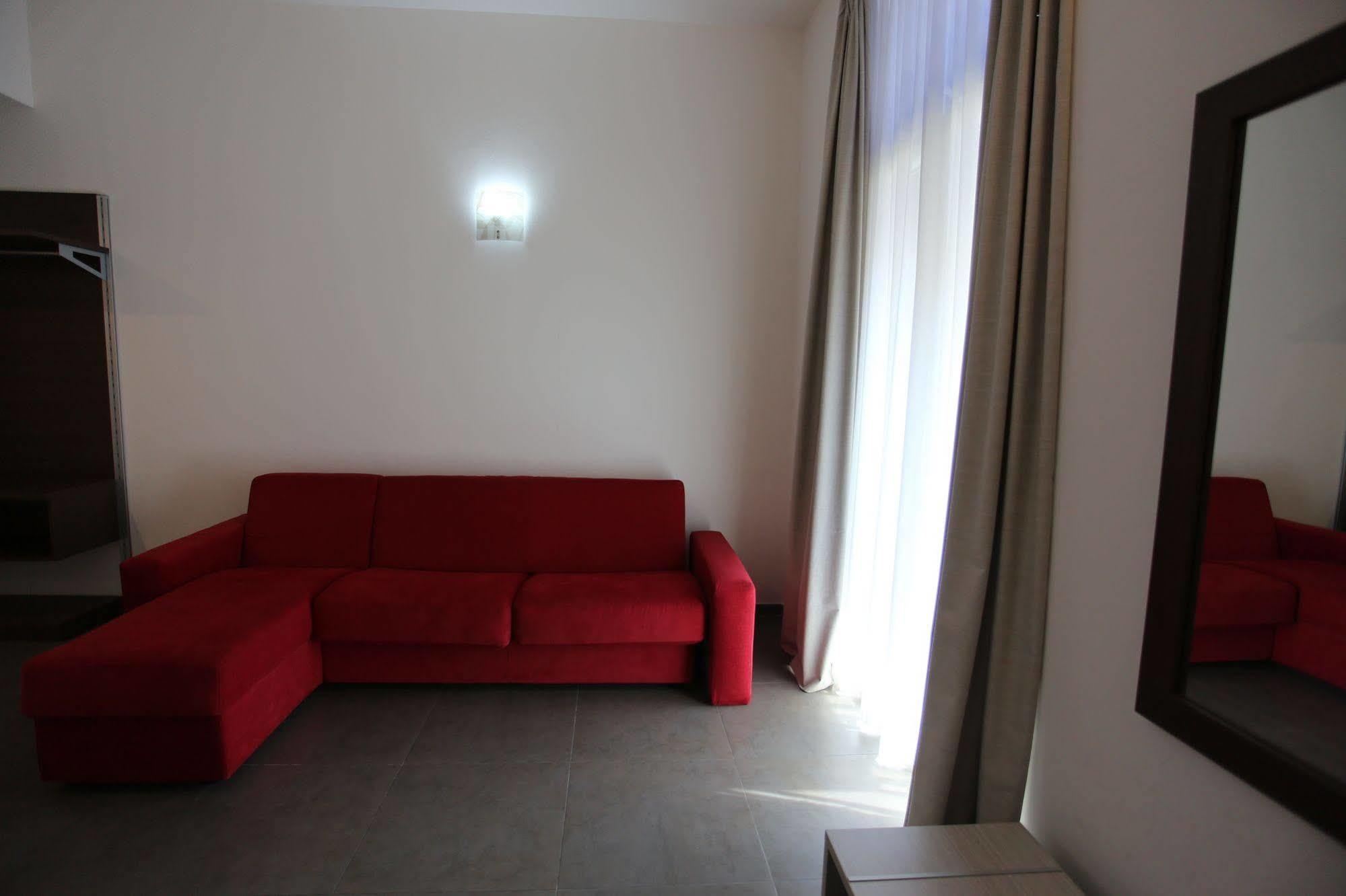 Hotel Eubea Reggio di Calabria Buitenkant foto