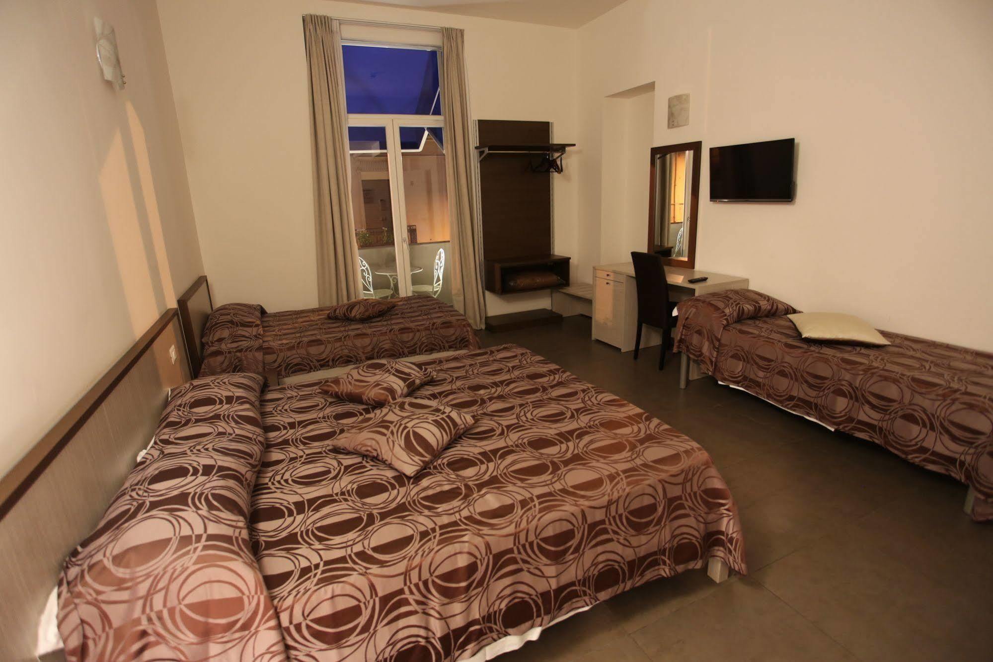 Hotel Eubea Reggio di Calabria Buitenkant foto