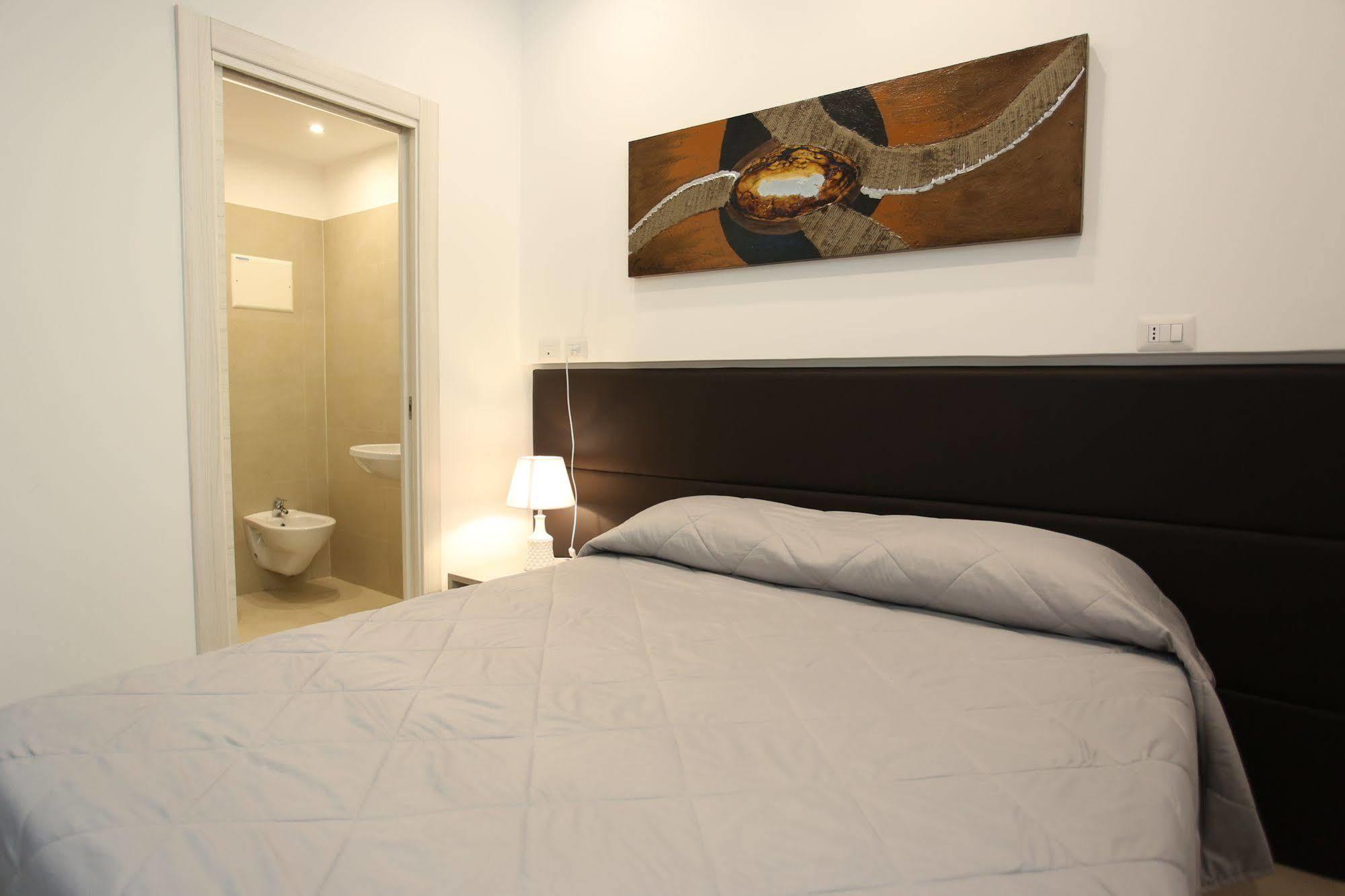 Hotel Eubea Reggio di Calabria Buitenkant foto